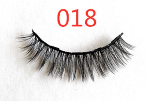 Fashion-Forward Magnetic False Eyelashes