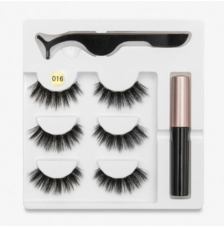 Fashion-Forward Magnetic False Eyelashes