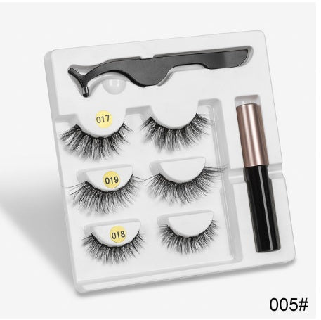 Fashion-Forward Magnetic False Eyelashes