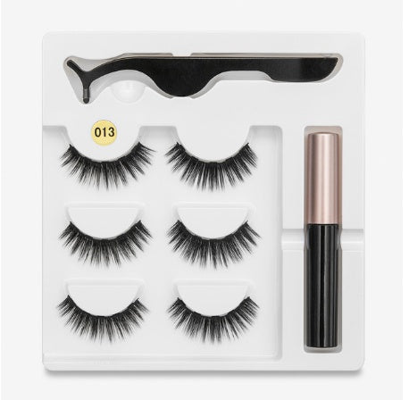 Fashion-Forward Magnetic False Eyelashes