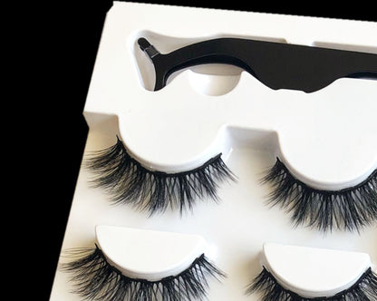 Fashion-Forward Magnetic False Eyelashes